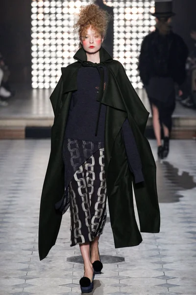 Look 8
